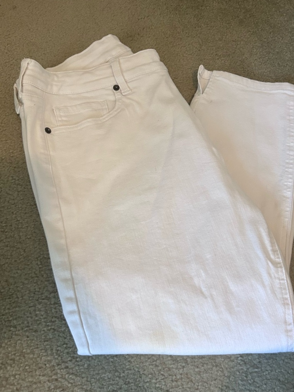 Straight Leg White Women’s Jeans - Clean Everyday Style